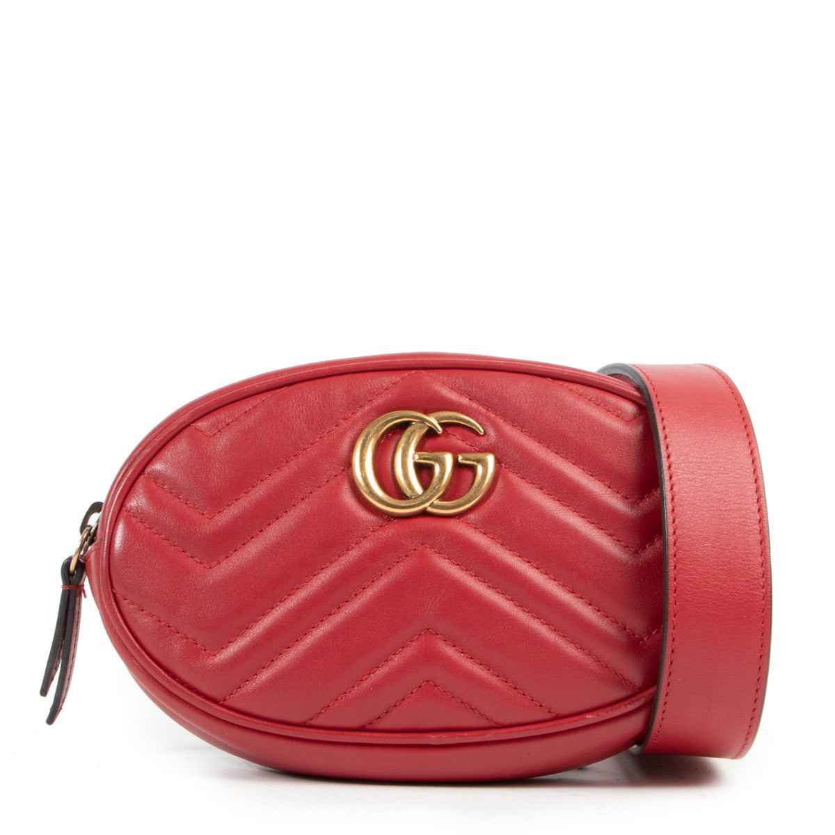 Gucci red marmont belt bag for the best price at Labellov secondhand luxury