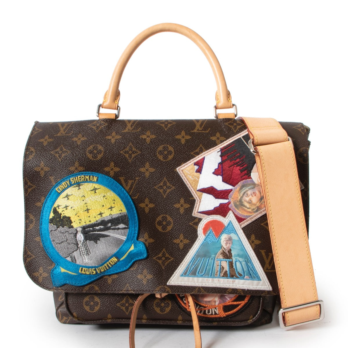 Shop safe online 100% authentic second hand Louis Vuitton Monogram Limited Edition Cindy Sherman Messenger Shoulder Bag in very good condition at the right price at Labellov in Antwerp.