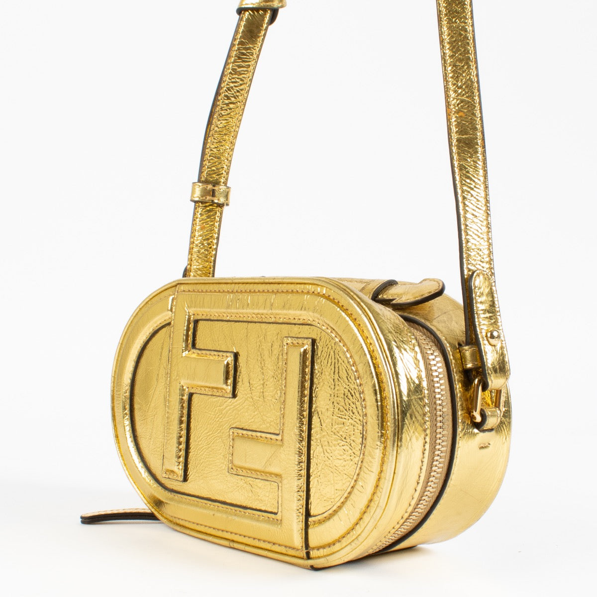 Shop 100% authentic second hand Fendi Gold Crossbody Bag on Labellov.com