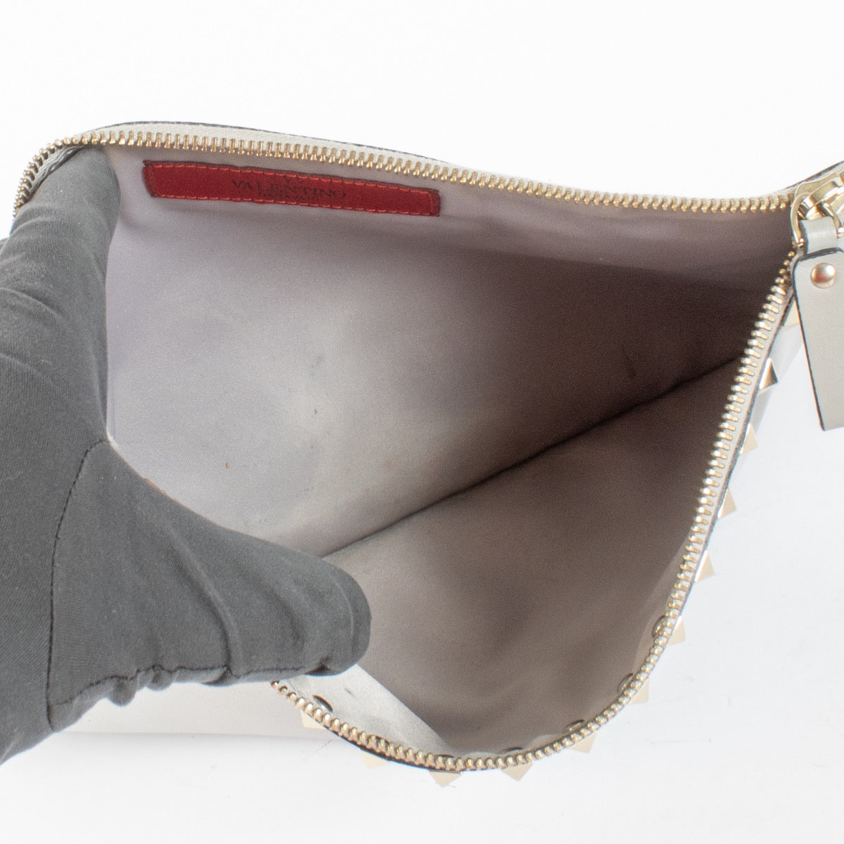 Authentic Second Hand Valentino Garavani Grey Rockstud Clutch on Labellov.com