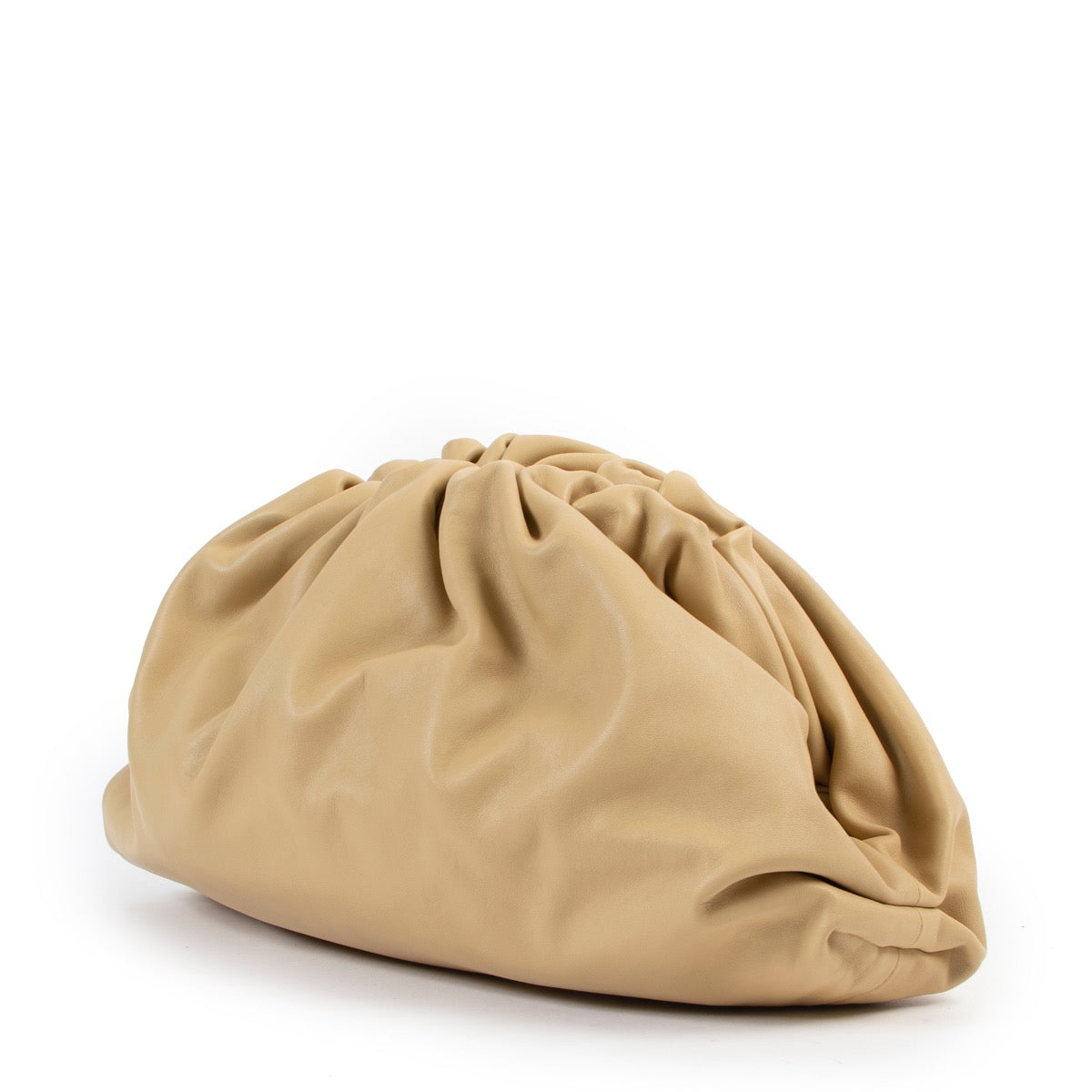 Shop safe online at Labellov in Antwerp this 100% authentic second hand Bottega Veneta Almond Calfskin Leather Pouch Clutch