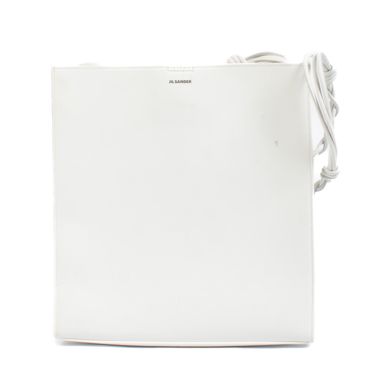 Shop safe online at Labellov in Antwerp, Brussels and Knokke this 100% authentic second hand Jil Sander White Tangle Shoulder Bag. Veilig online tweedehands authentieke Jil Sander White Tangle Shoulder handtas kopen bij Labellov.