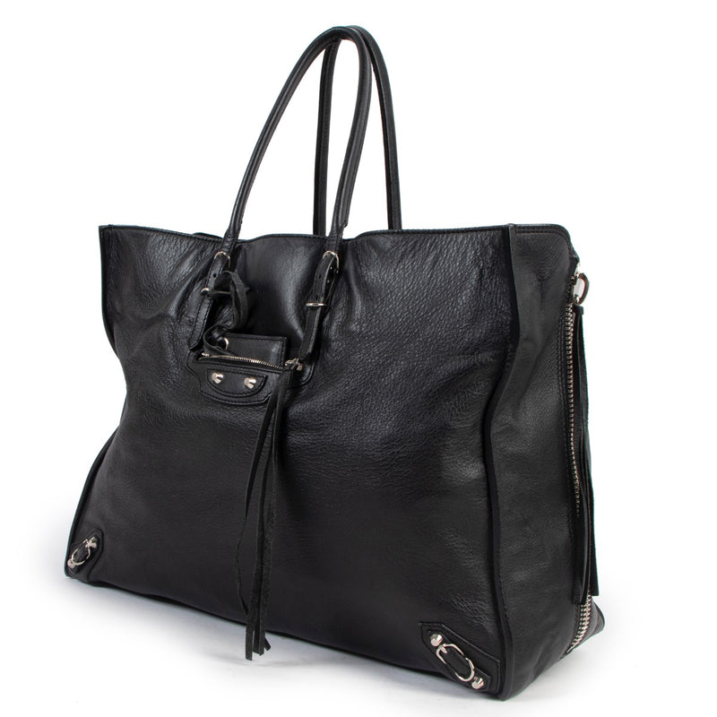 Shop safe online at Labellov in Antwerp this 100% authentic second hand Balenciaga Black Paper A4 Tote Bag