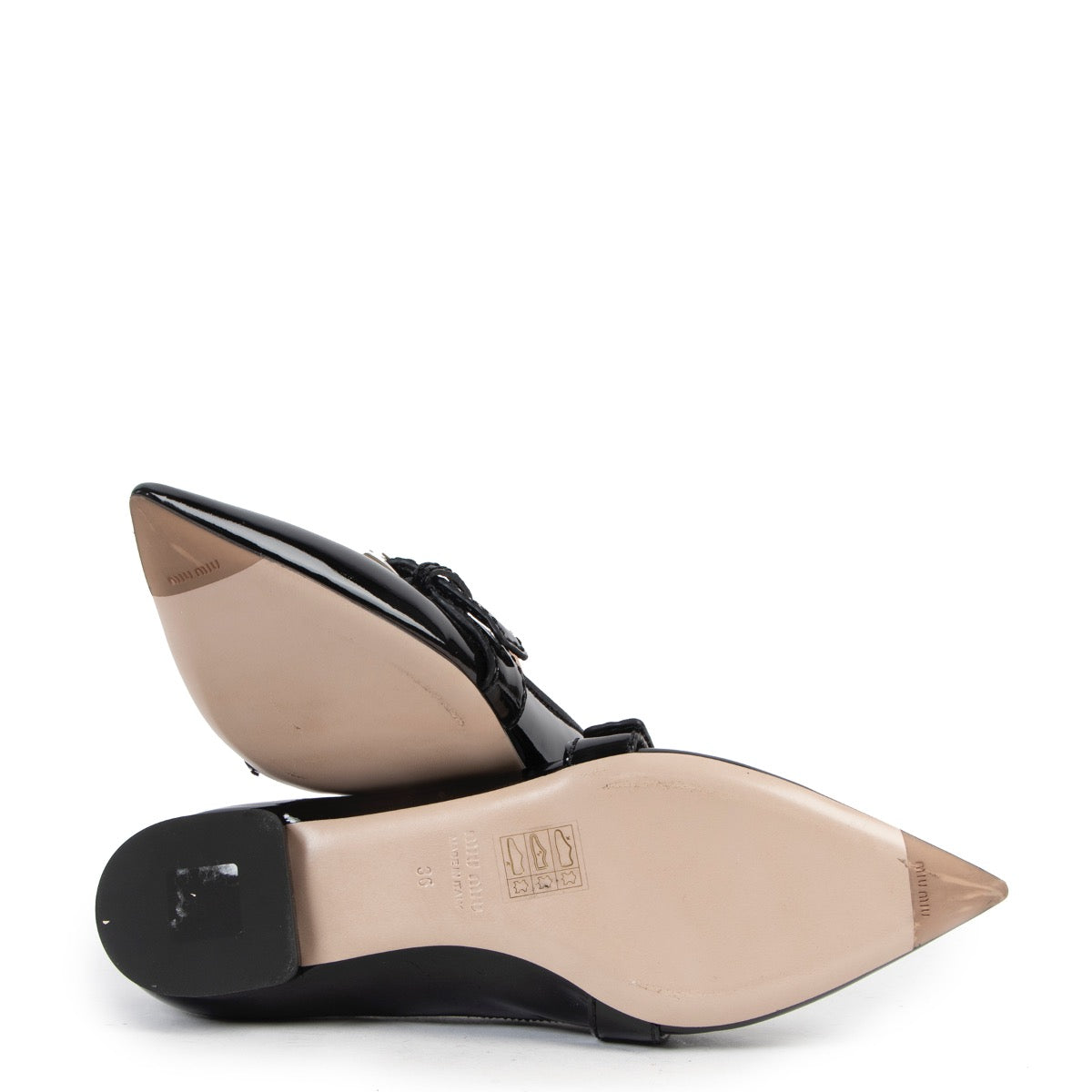 Shop safe online at Labellov in Antwerp these 100% authentic second hand Miu Miu Black Patent Leather Flats - size 36