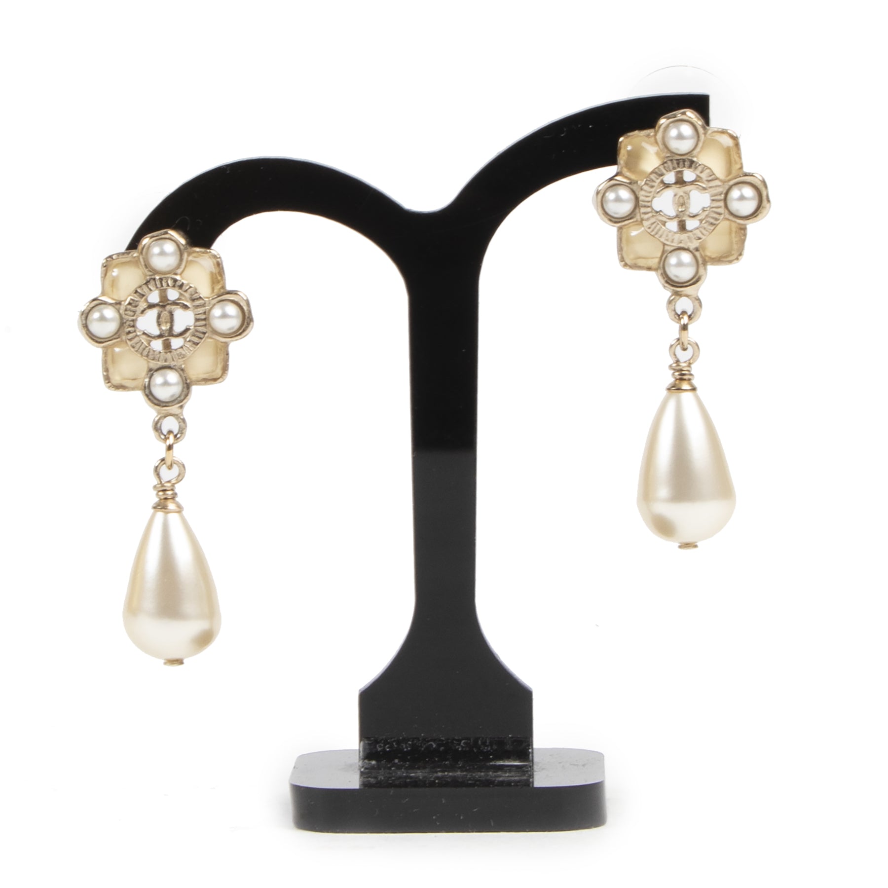 Authentieke tweedehands Chanel oorbellen vintage webshop LabelLOV juiste prijs veilig online winkelen luxe merken designer Antwerpen België mode fashion