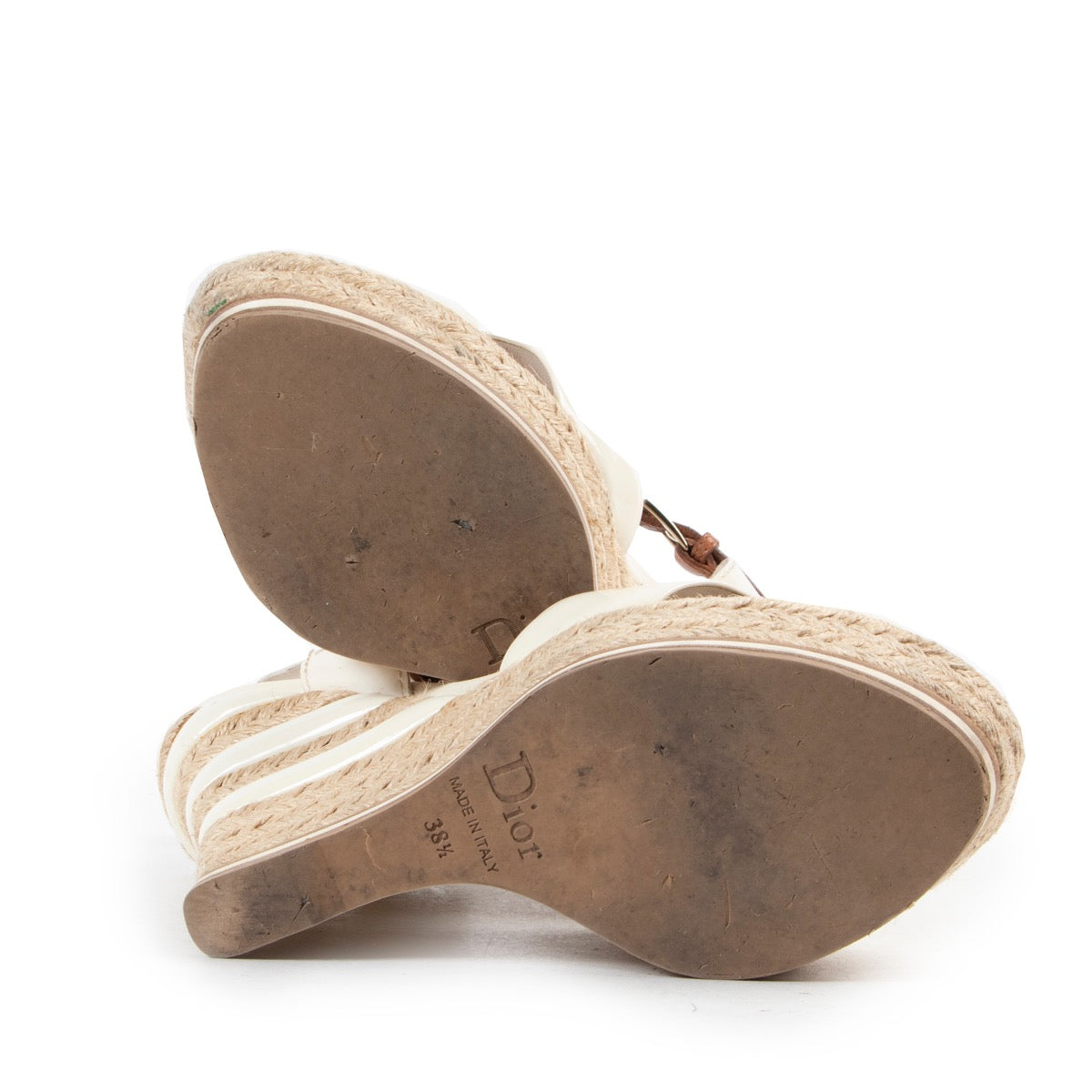 acheter en ligne seconde hand Christian Dior Patent White Wedge Heels - size 38. skip the waiting list shop safe online Christian Dior Patent White Wedge Heels - size 38