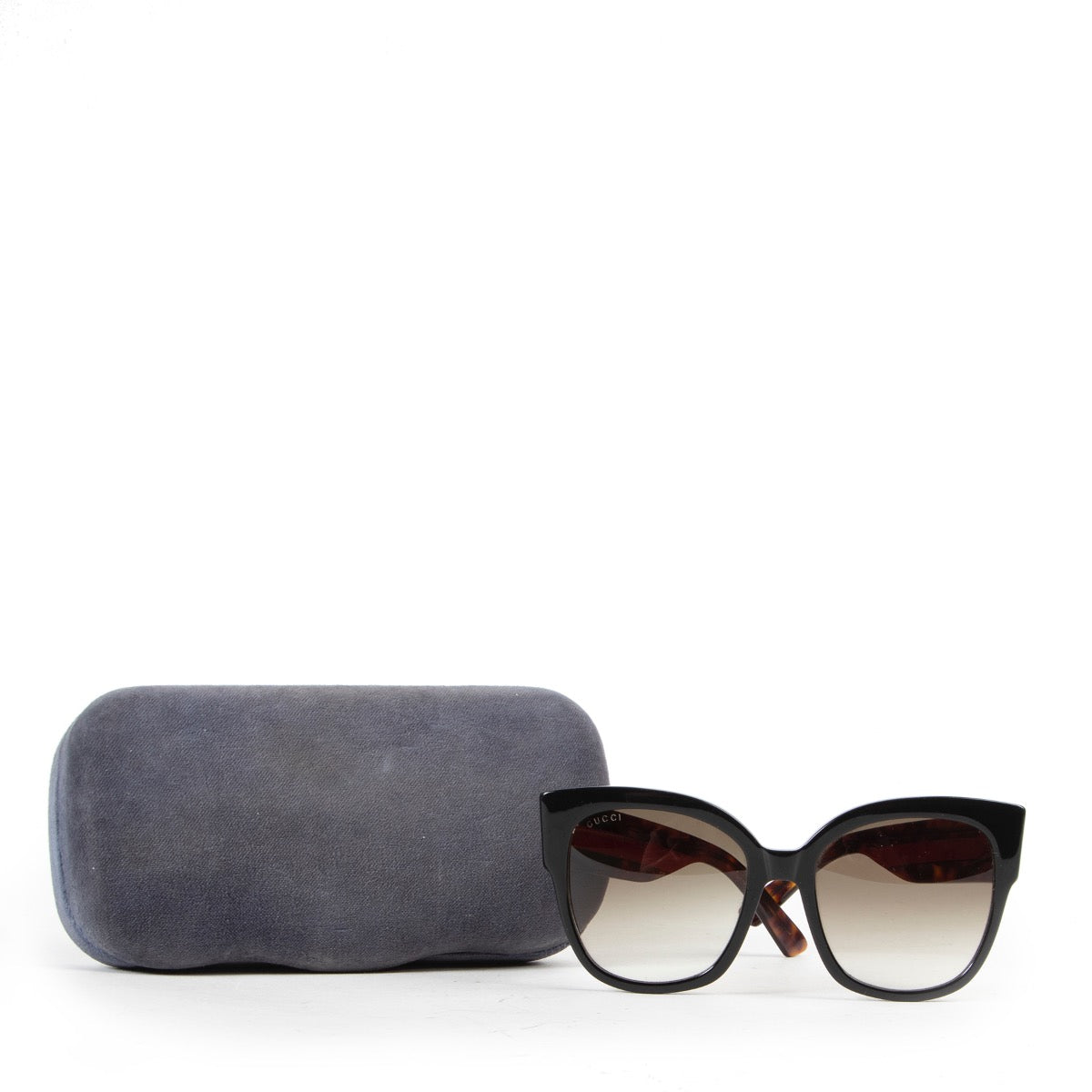 shop safe online Gucci Brown Gradient Sunglasses. 100% authentic Gucci Brown Gradient Sunglasses.