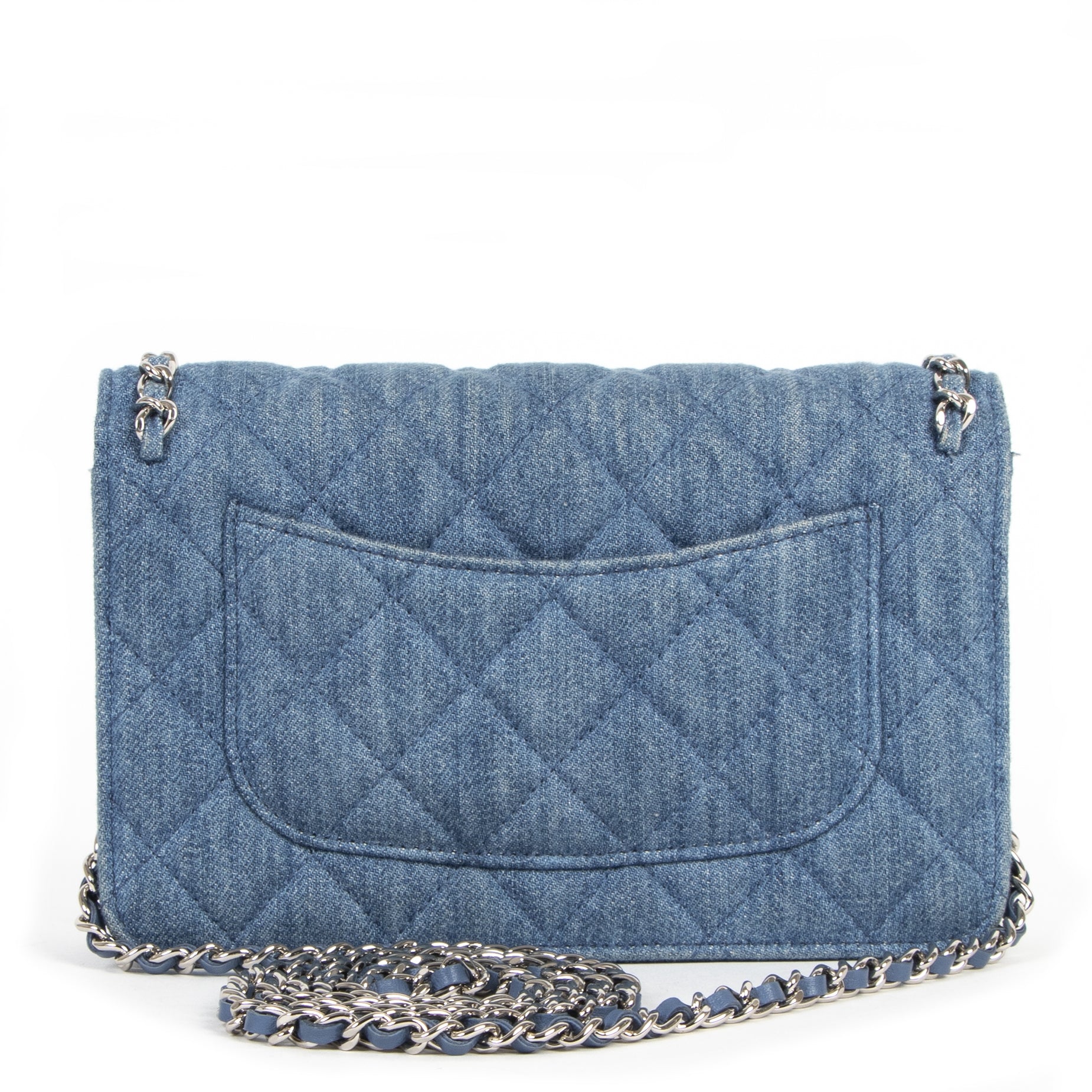 Chanel Denim Wallet On Chain pour le meilleur prix chez Labellov à Anvers