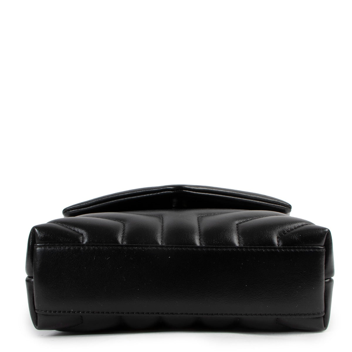 Buy an authentic second hand Saint Laurent Mini Loulou So Black Crossbody Bag in very good condition at Labellov.