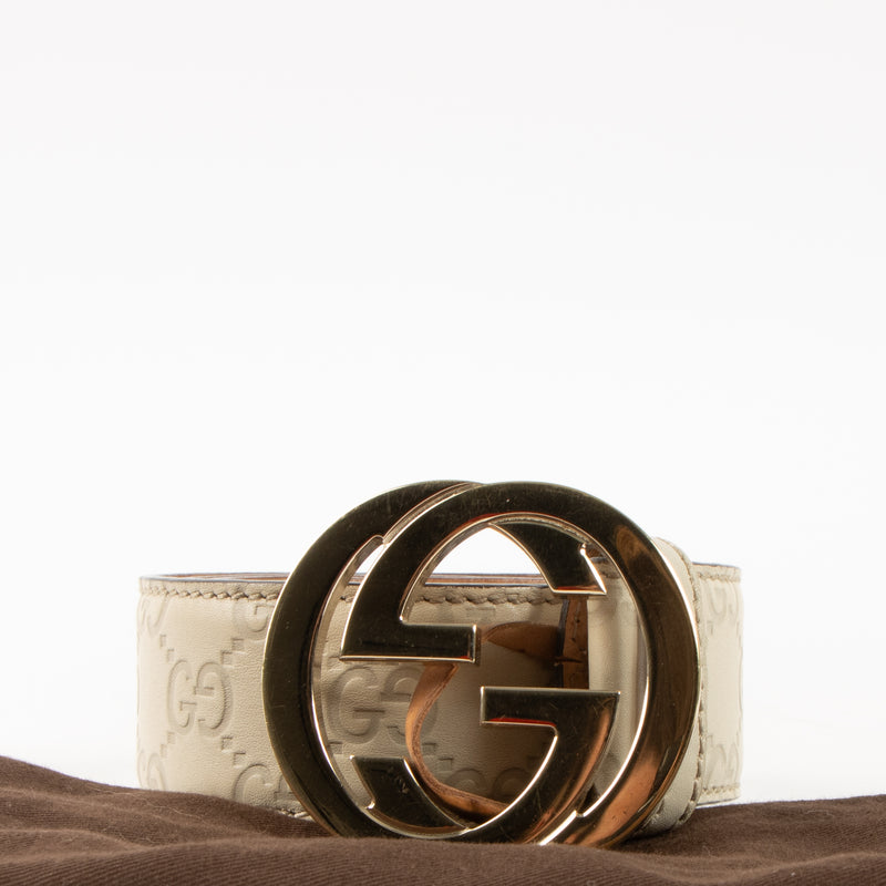 Shop this authentic Gucci Beige Signature Belt pre-loved on Labellov.com