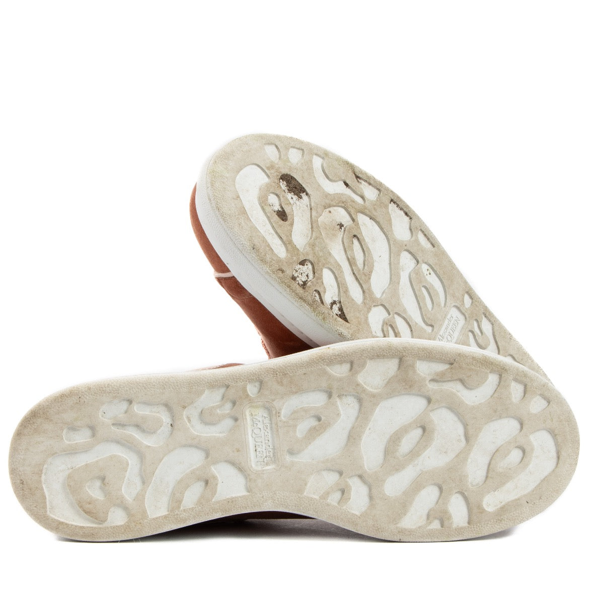 Shop 100% authentic second-hand Alexander McQueen Pink Velvet Oversized Sneakers in size 40,5 on Labellov.com