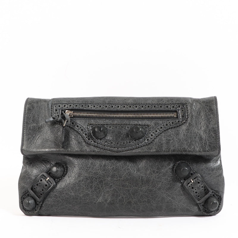 Buy an authentic Balenciaga Grey Leather Clutch in good condition at Labellov in Antwerp.