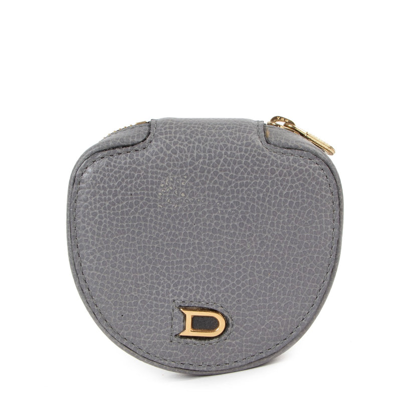 Buy online an authentic second hand Delvaux grey leather coin purse in very good condition at Labellov in Antwerp.