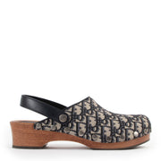 Shop online authentic second hand Christian Dior Blue Diorquake Oblique Canvas Clogs - Size 41 at Labellov.com