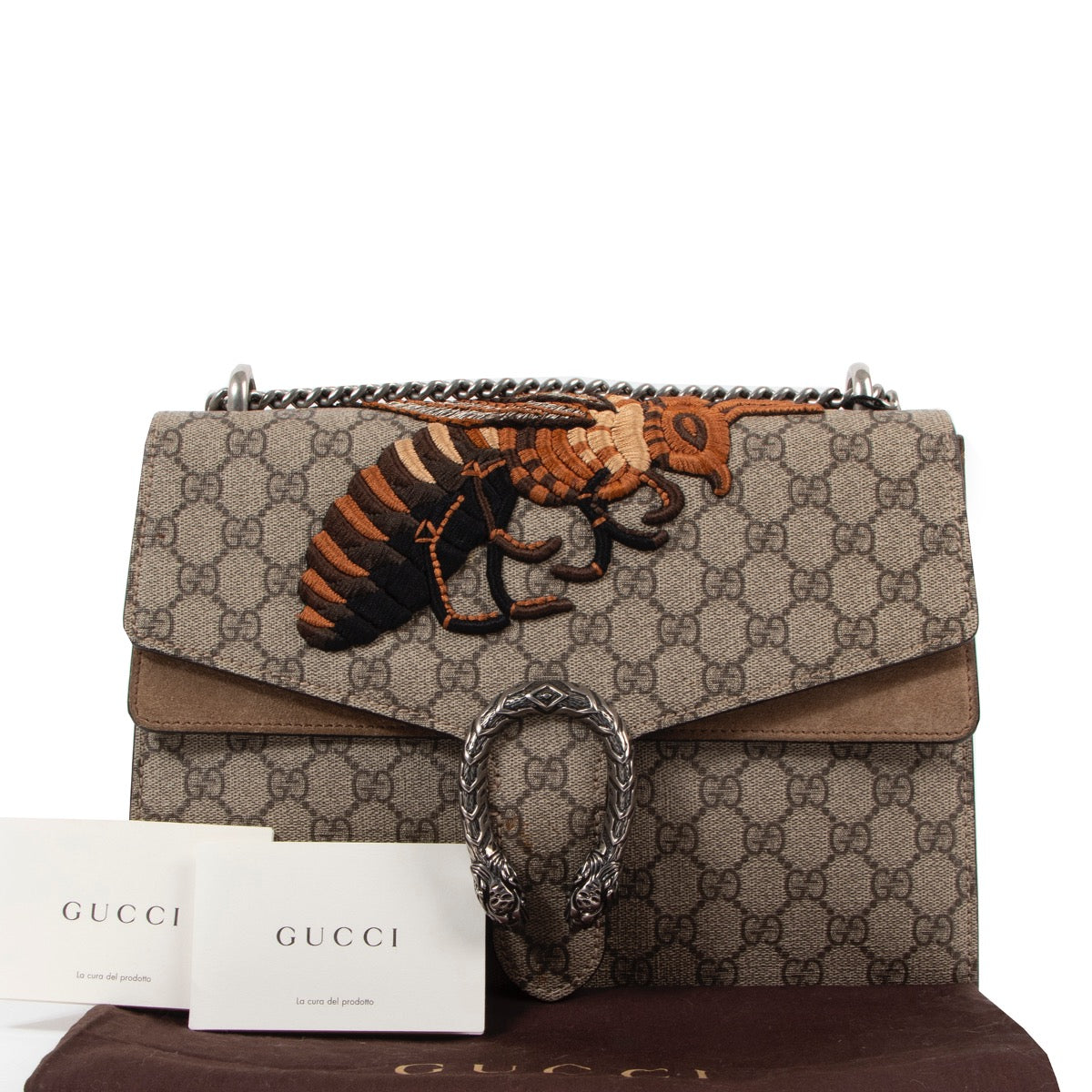 Buy an authentic second hand Gucci GG Supreme Bee Medium Dionysus Shoulder Bag in very good condition at Labellov