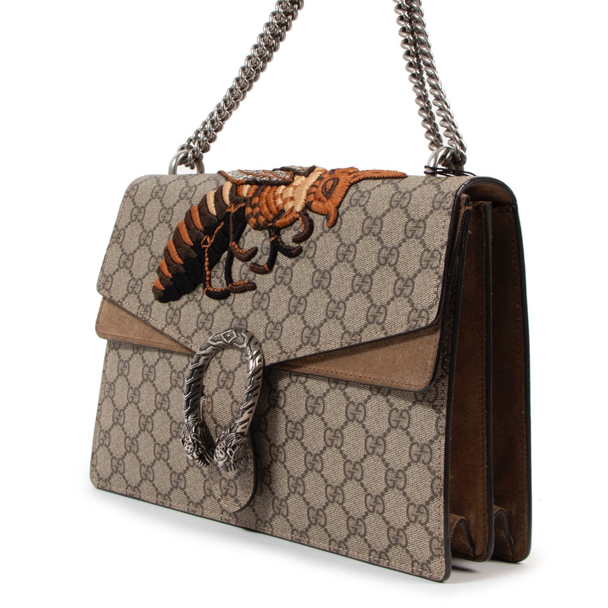 Buy an authentic second hand Gucci GG Supreme Bee Medium Dionysus Shoulder Bag in very good condition at Labellov