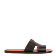 Shop safe online at Labellov in Antwerp, Brussels and Knokke these 100% authentic second hand Hermès Brown Izmir Sandals - size 44