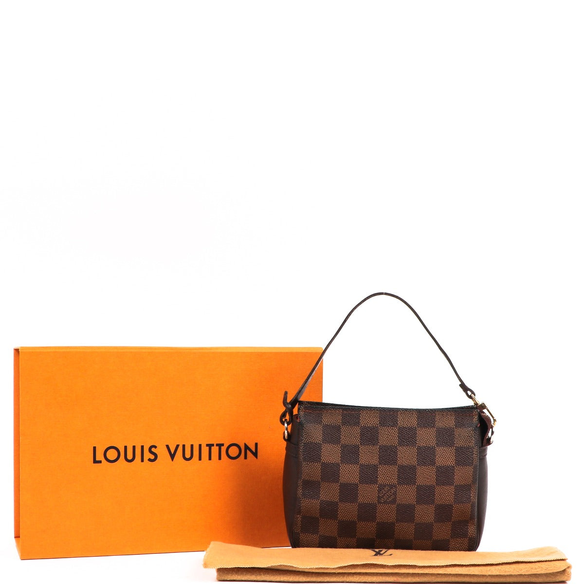 Buy an authentic second-hand Damier Ebene Canvas Mini Pochette Accessoires Top Handle Bag in very good condition at Labellov in Antwerp.