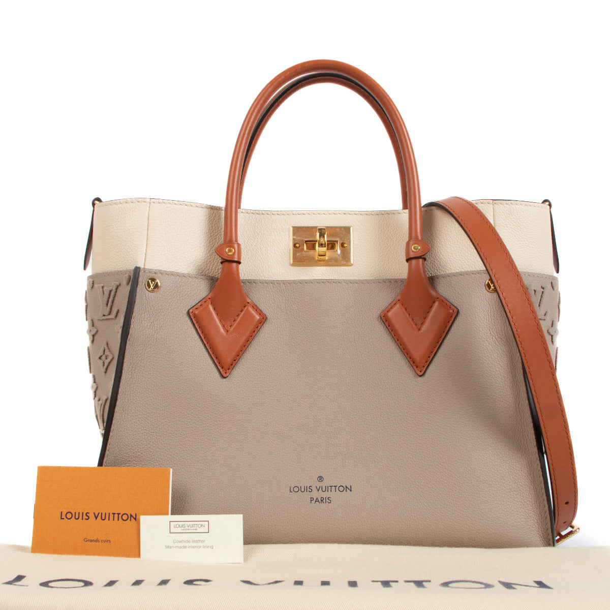 Bent u op zoek naar een authentieke Louis Vuitton Gris Galet On My Side Shoulder Bag? Koop en verkoop aan de beste prijs bij Labellov tweedehands luxe