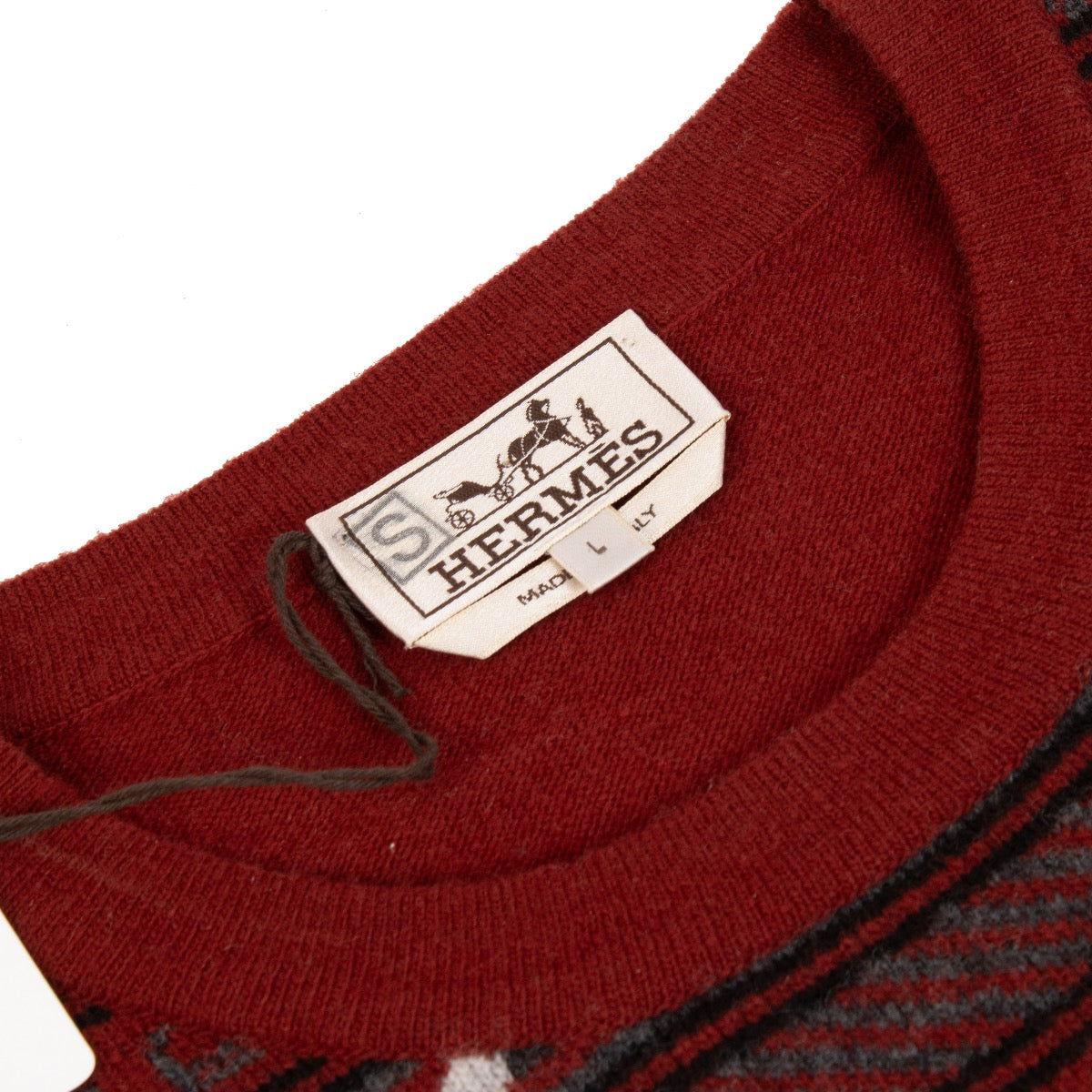 Shop safe online at Labellov in Antwerp, Brussels and Knokke this 100% authentic second hand Hermès Red Christmas Lana and Cashmere Sweater - size L.