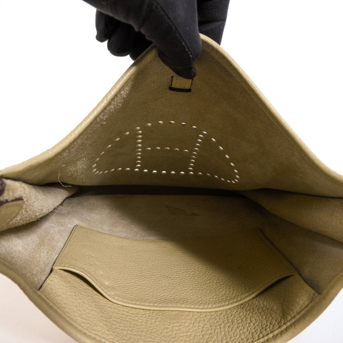Shop authentic second hand Hermes Evelyne pre-owned on labellov.com