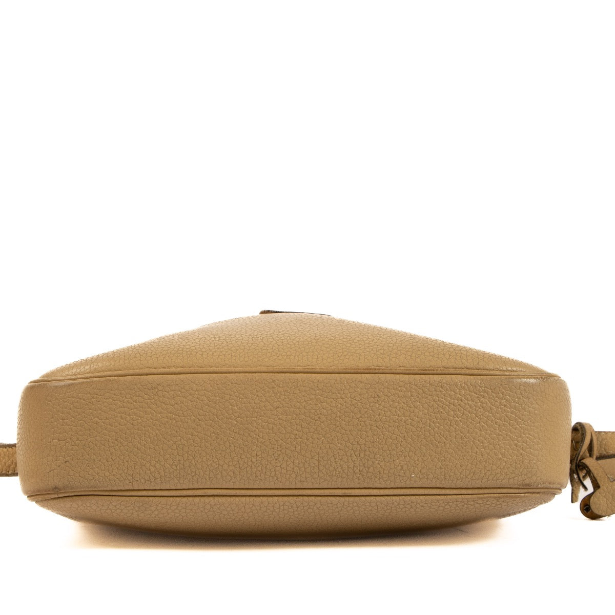 Shop 100% authentic second-hand Delvaux Camel Trotteur Macao Crossbody Bag on Labellov.com