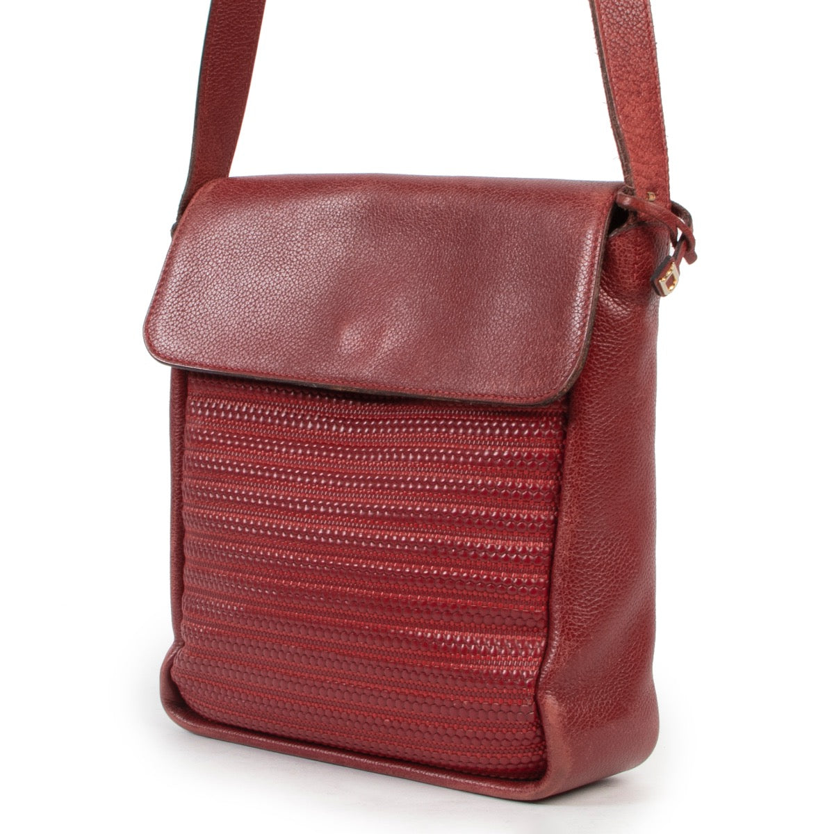 Shop safe online 100% authentic second hand Delvaux Red Toile de Cuir Bosphore Crossbody in very good condition at the right price at Labellov in Antwerp.