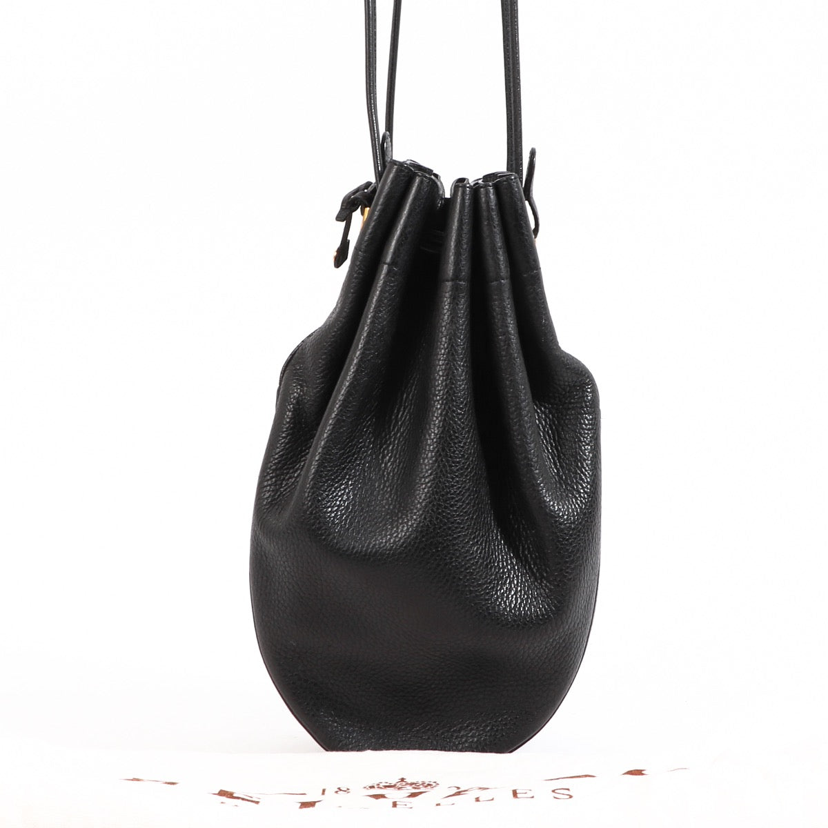 Buy an authentic Delvaux Black Leather Bucket Bag in very good condition at Labellov in Antwerp.