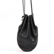 Buy an authentic Delvaux Black Leather Bucket Bag in very good condition at Labellov in Antwerp.