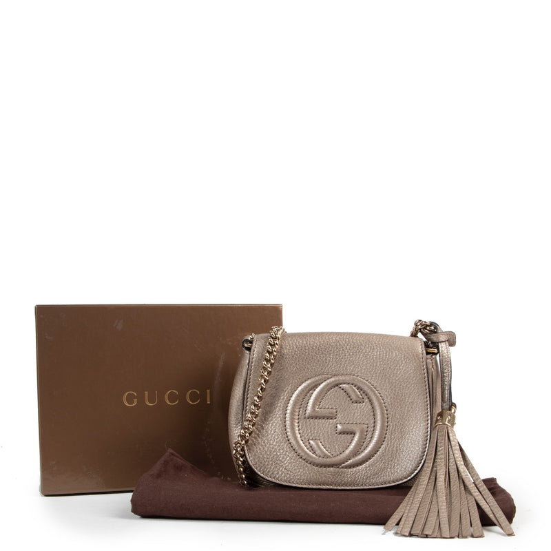 Shop safe online authentic second hand Gucci Gold Soho Crossbody Bag. Buy online Gucci Gold Soho Crossbody Bag in a safe way. Shop Gucci Gold Soho Crossbody Bag online safely.