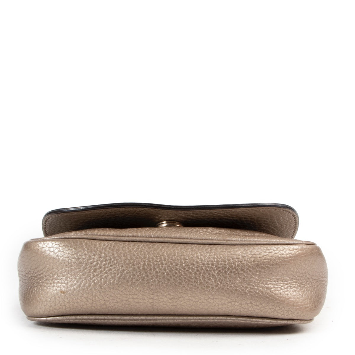 Shop safe online authentic second hand Gucci Gold Soho Crossbody Bag. Buy online Gucci Gold Soho Crossbody Bag in a safe way. Shop Gucci Gold Soho Crossbody Bag online safely.