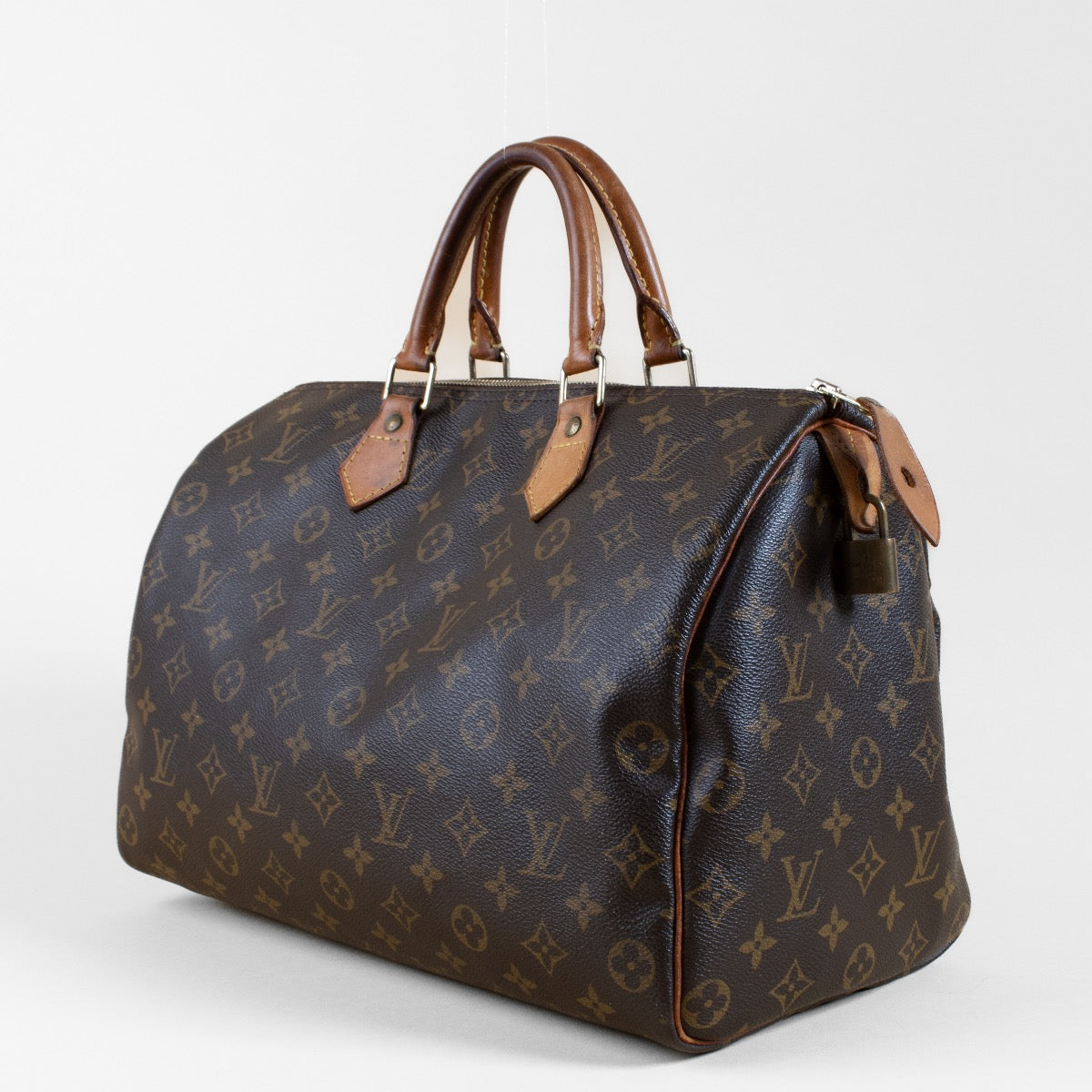 Shop 100% authentic second hand Louis Vuitton Monogram Speedy 35 on Labellov.com