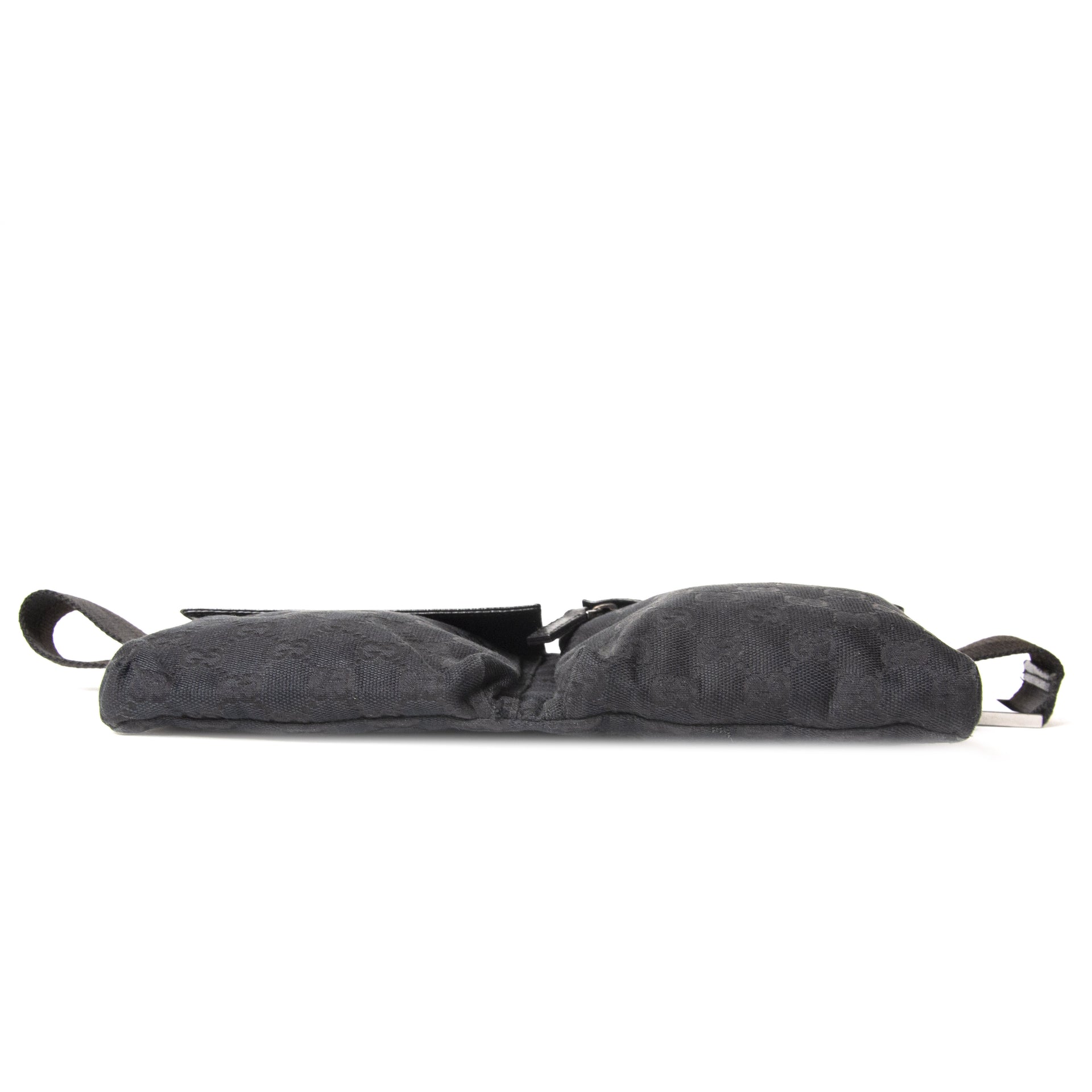 Koop u wauthentieke designer Gucci Black GG Monogram Canvas Belt Bag