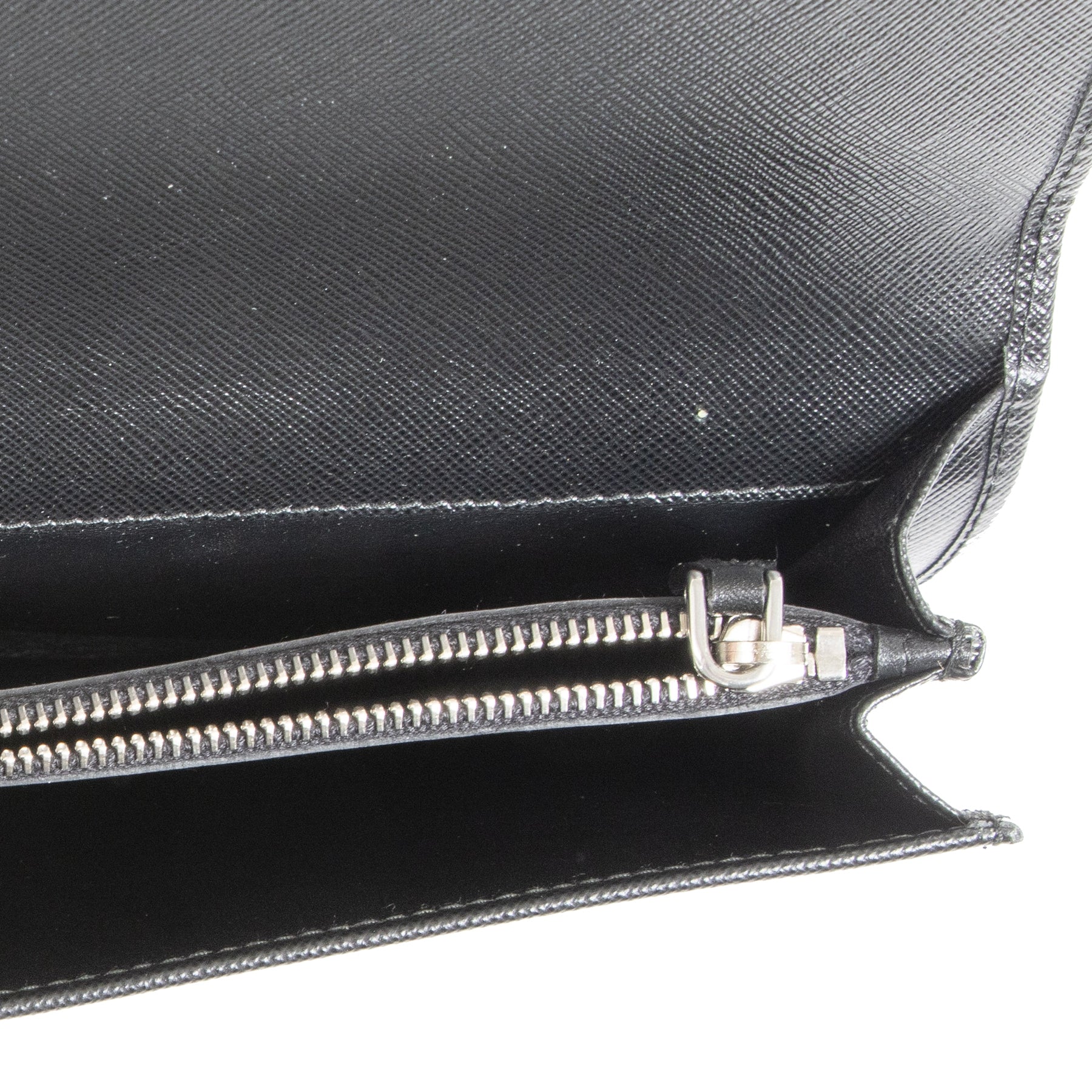 Porte-documents de voyage Prada en cuir Saffiano noir