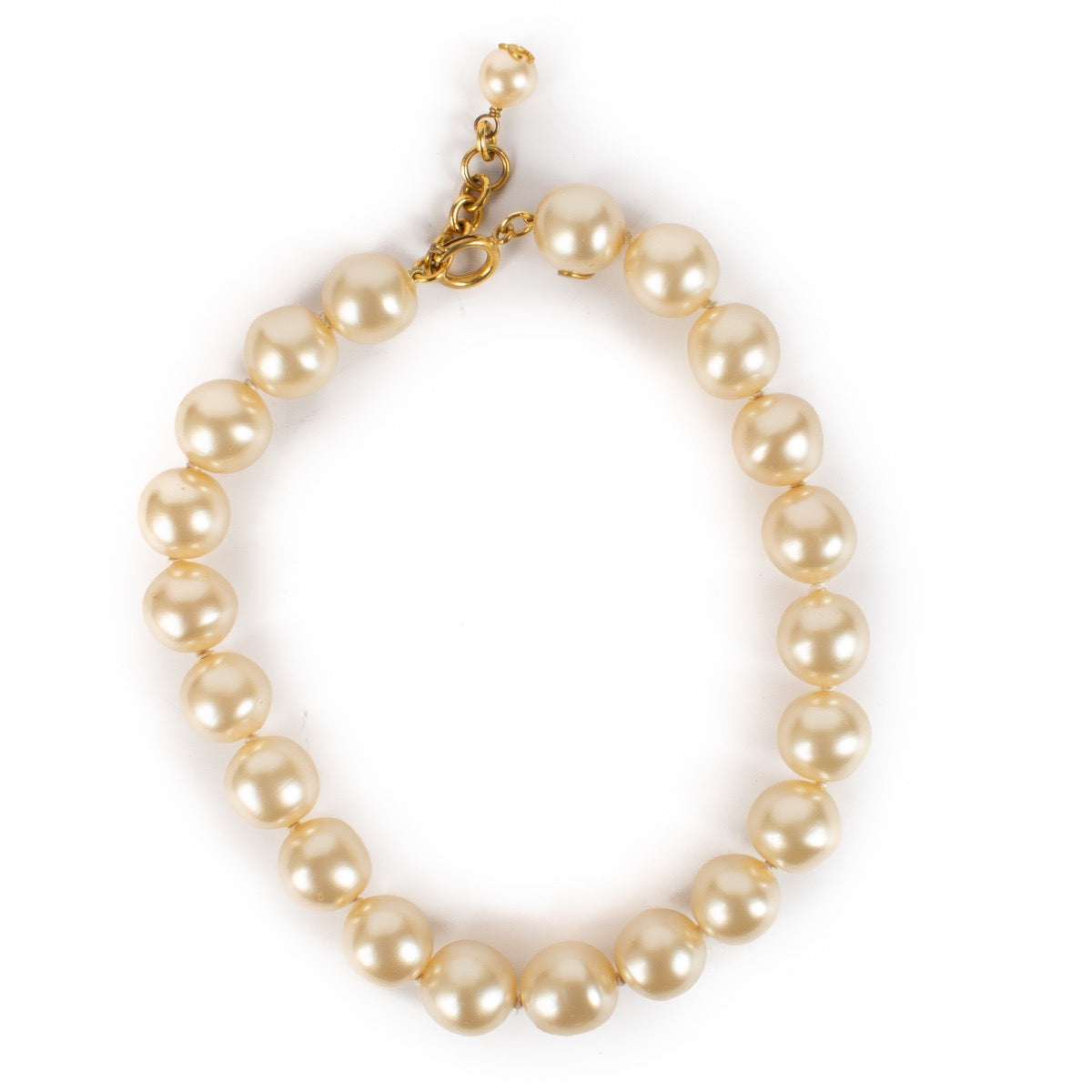 shop 100% authentic second hand Chanel 93P White Faux Pearl Necklace on Labellov.com