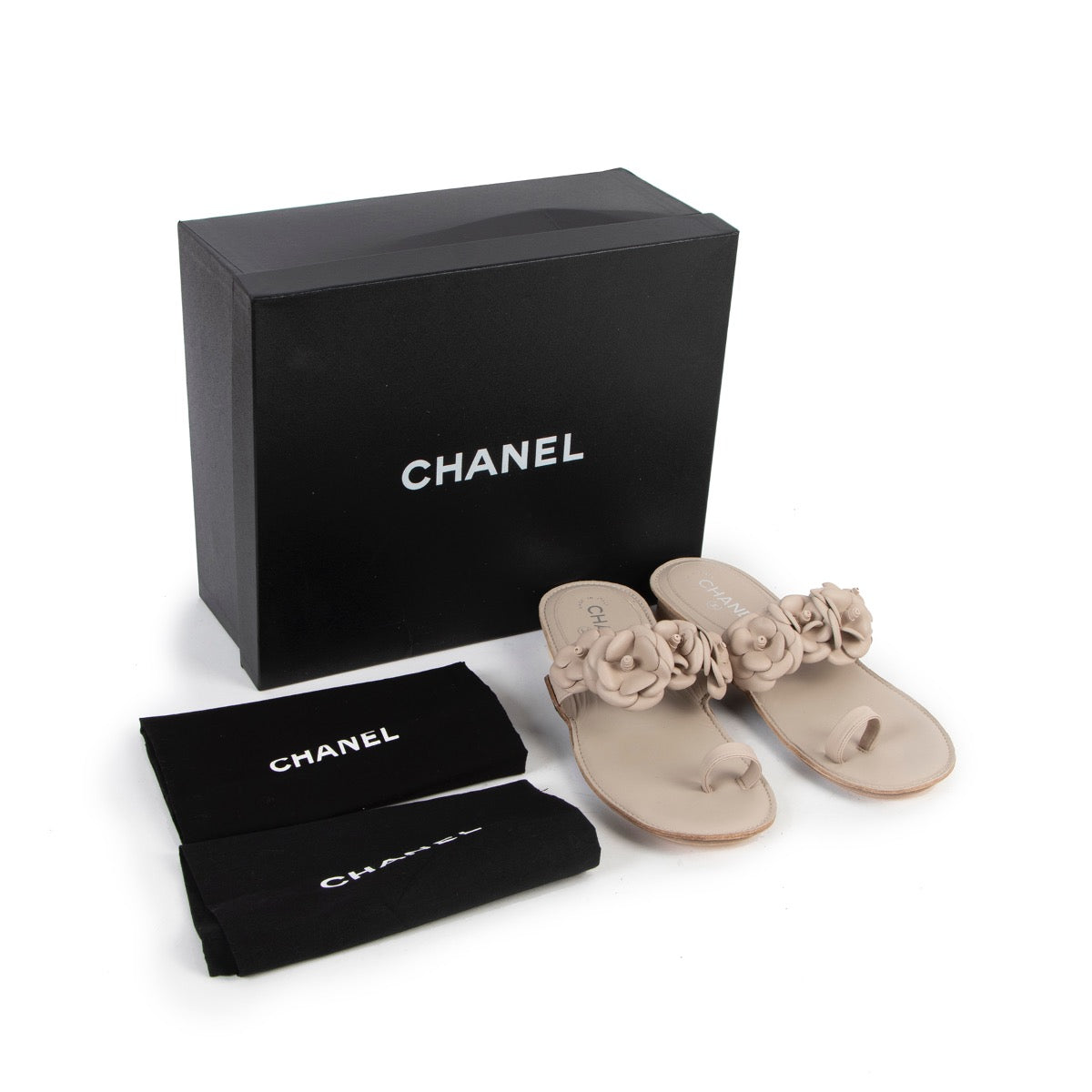 Buy online authentic second hand Chanel Spring 2014 Camellia Sandals - Size 39 in very good condition at Labellov in Antwerp