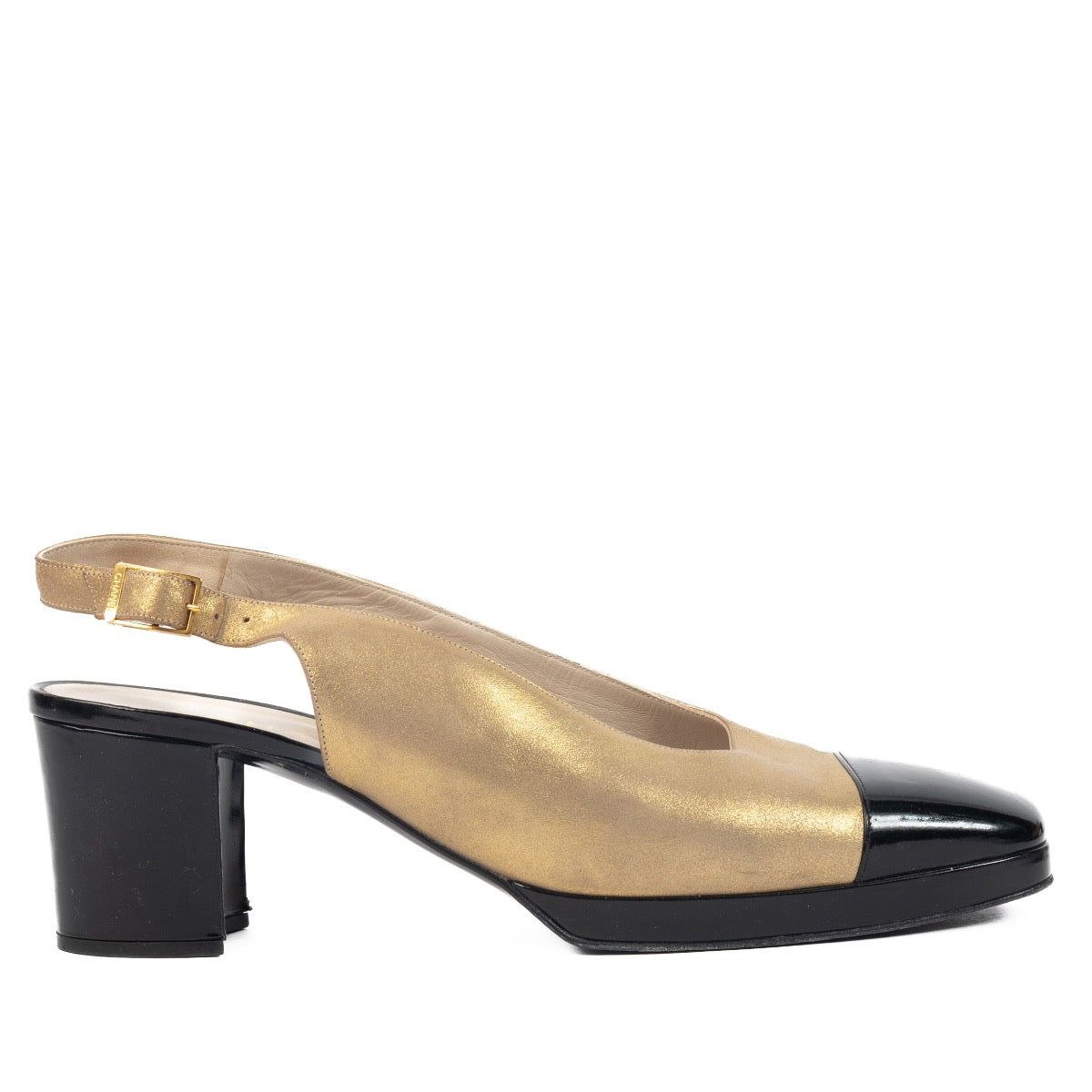 Shop 100% authentic second-hand Chanel Gold Pumps on Labellov.com