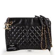 Now availabel to be bought at Labellov Luxury. buy and sell your designer items at Labellov for a reasonable price and with great service. Get this Chanel Vintage Black Quilted Shopper now online or in store