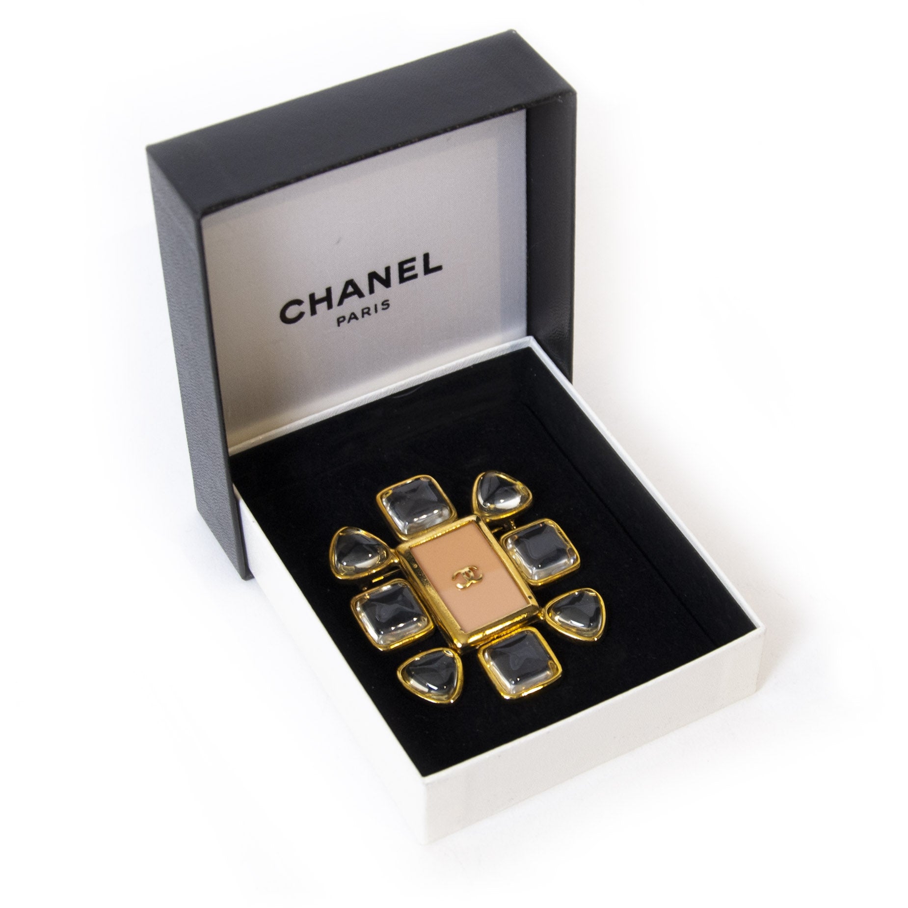 Authentieke tweedehands Chanel Vintage Pink Flower Brooch juiste prijs veilig online winkelen LabelLOV webshop luxe merken winkelen Antwerpen België mode fashion