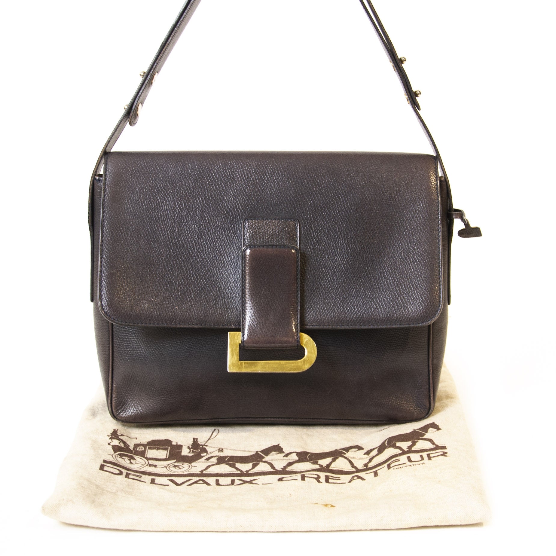 We buy and sell your authentic designer bags at Labellov secondhand luxury in Antwerp