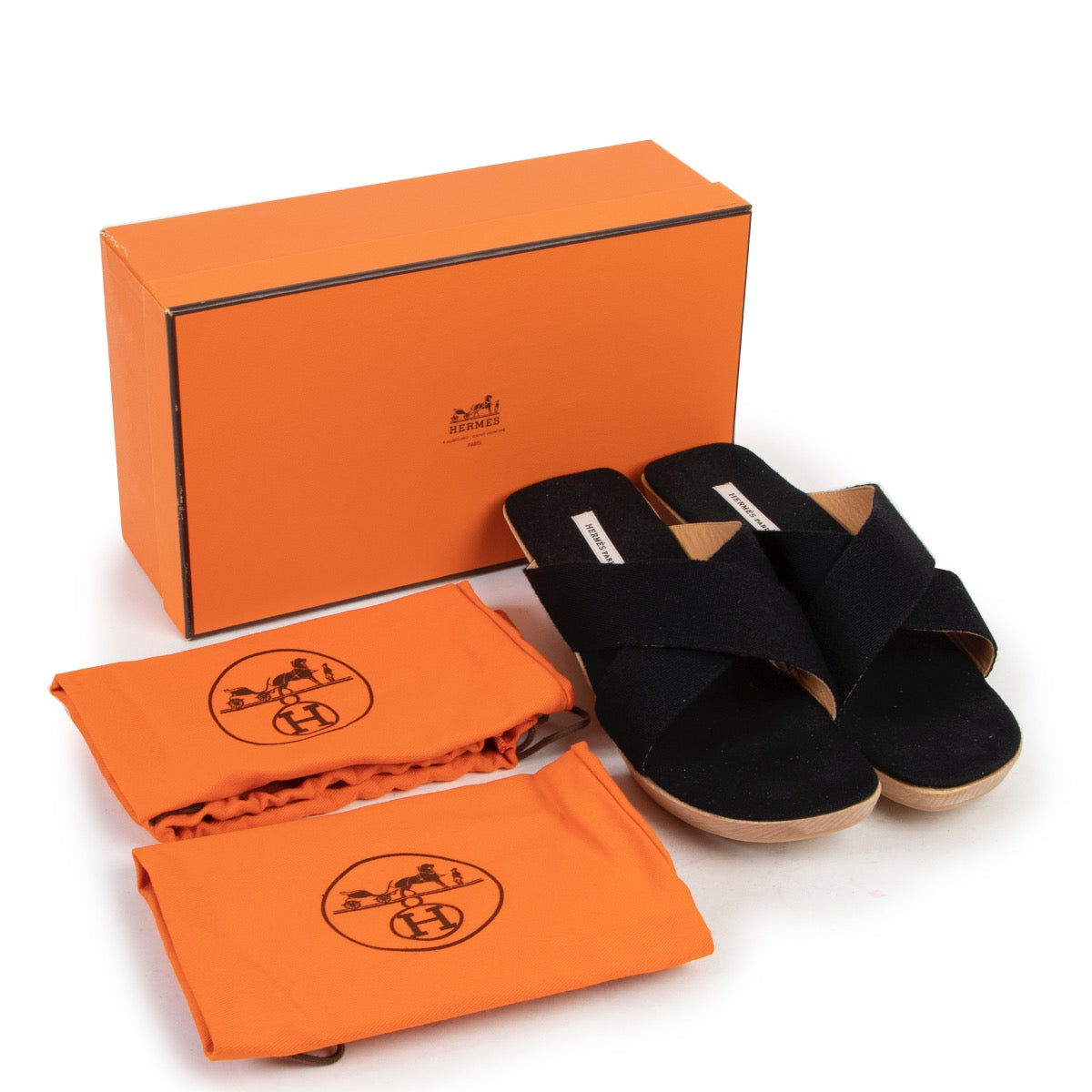 Shop safe online 100% authentic second hand Hermès Black Wooden Sandals - Size 40 in very good condition at Labellov in Antwerp.