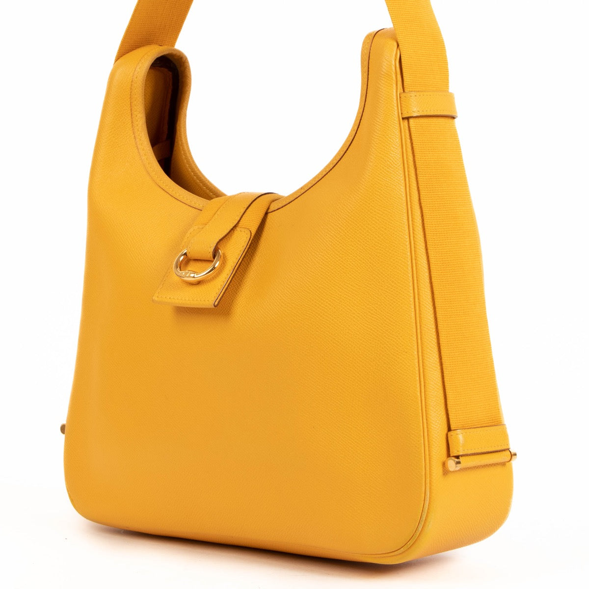 Shop safe online at Labellov in Antwerp this 100% authentic second hand Hermès Yellow Courchevel Leather Tsako Shoulder Bag