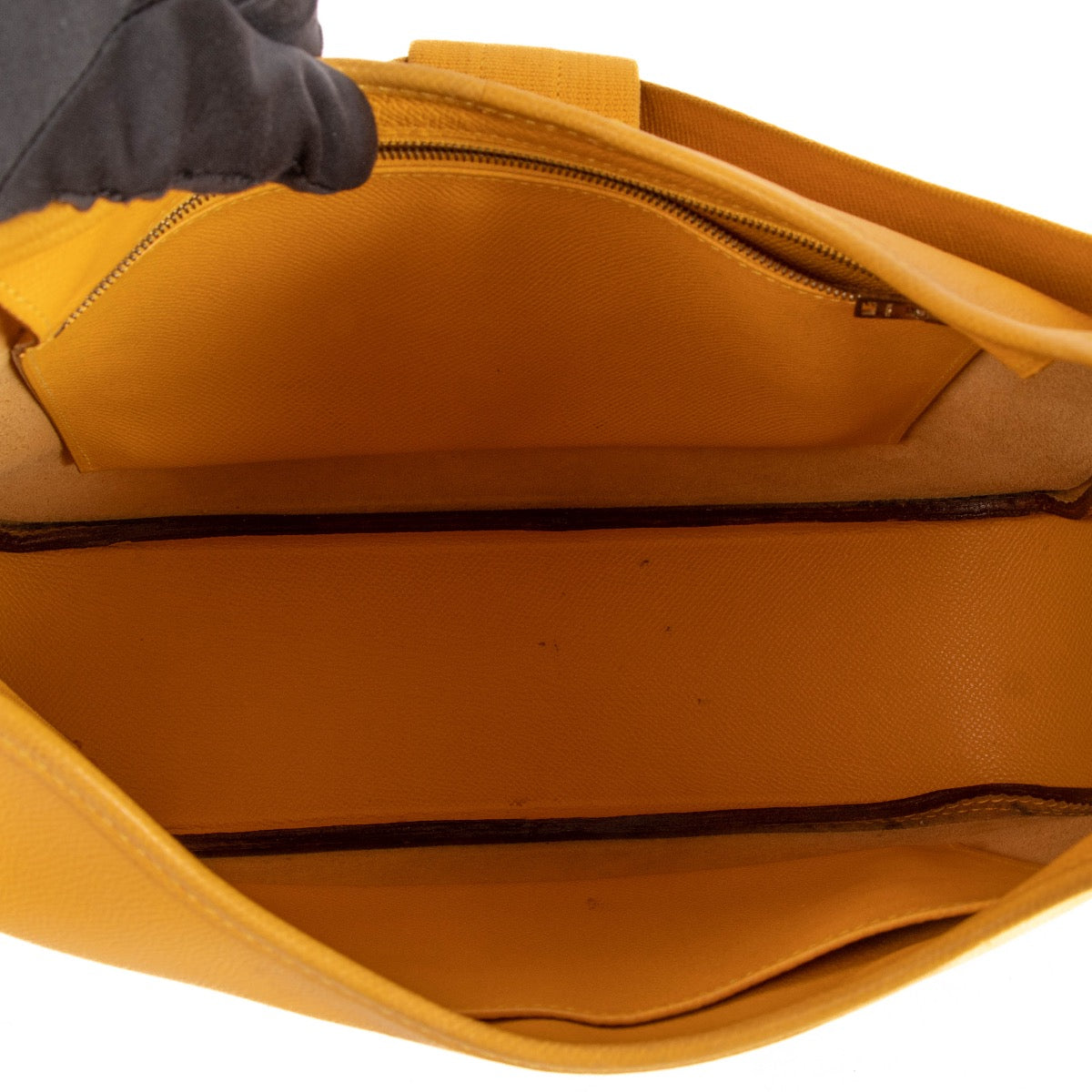 Shop safe online at Labellov in Antwerp this 100% authentic second hand Hermès Yellow Courchevel Leather Tsako Shoulder Bag