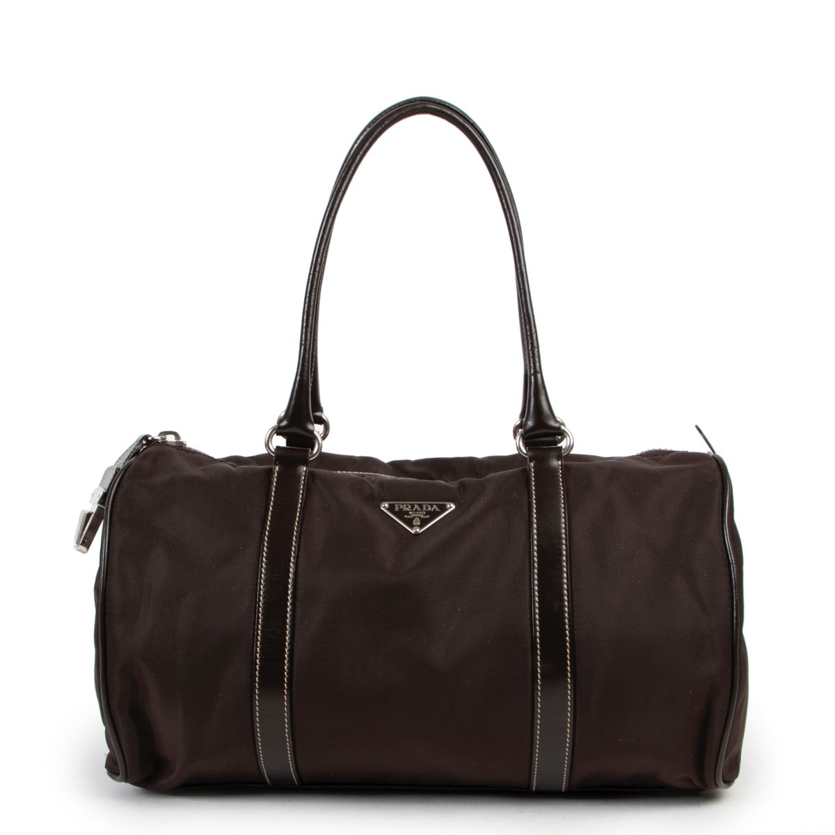 Buy and sell designer items at Labellov Luxury. Get this Prada Brown Nylon Duffle Bag online or in the showroom in Antwerp.
