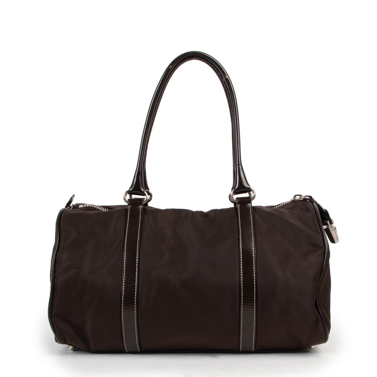 Buy and sell designer items at Labellov Luxury. Get this Prada Brown Nylon Duffle Bag online or in the showroom in Antwerp.