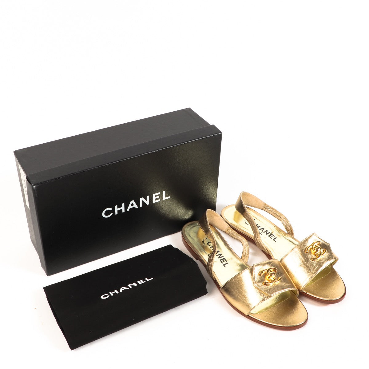 Shop safe online at Labellov in Antwerp, Brussels and Knokke these 100% authentic second hand Chanel Gold Leather Sandals - size 39,5