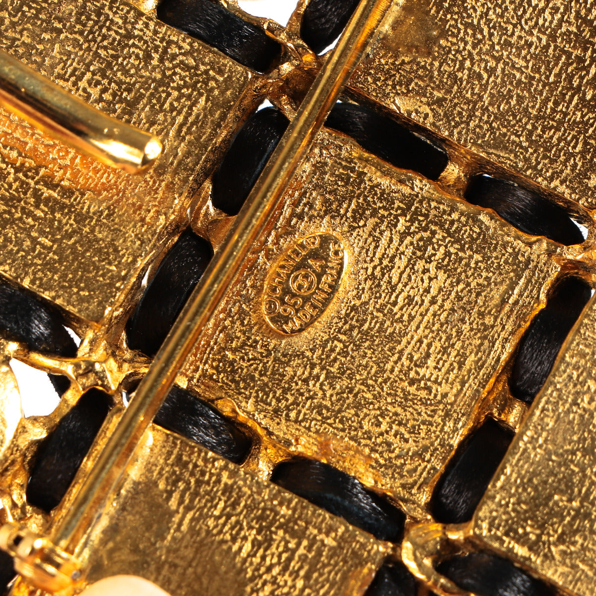 Chanel 1995 Wintercollectie Gouden Kruisbroche