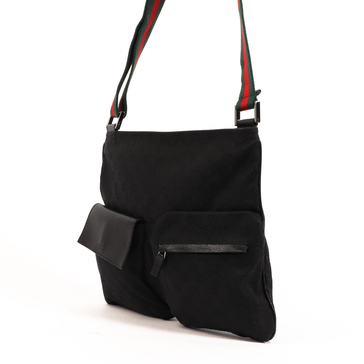 Shop safe online at Labellov in Antwerp, Brussels or Knokke this 100% authentic second hand Gucci Black GG Canvas Shoulder Bag