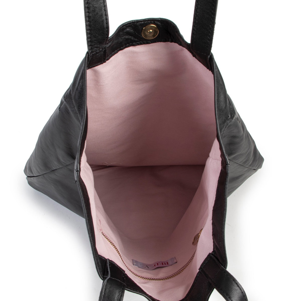 Red Valentino Black Leather Tote Bag now available at Labellov for a reasonable price and in very good condition. Shop 24/7 online or come by in our showroom in Antwerp