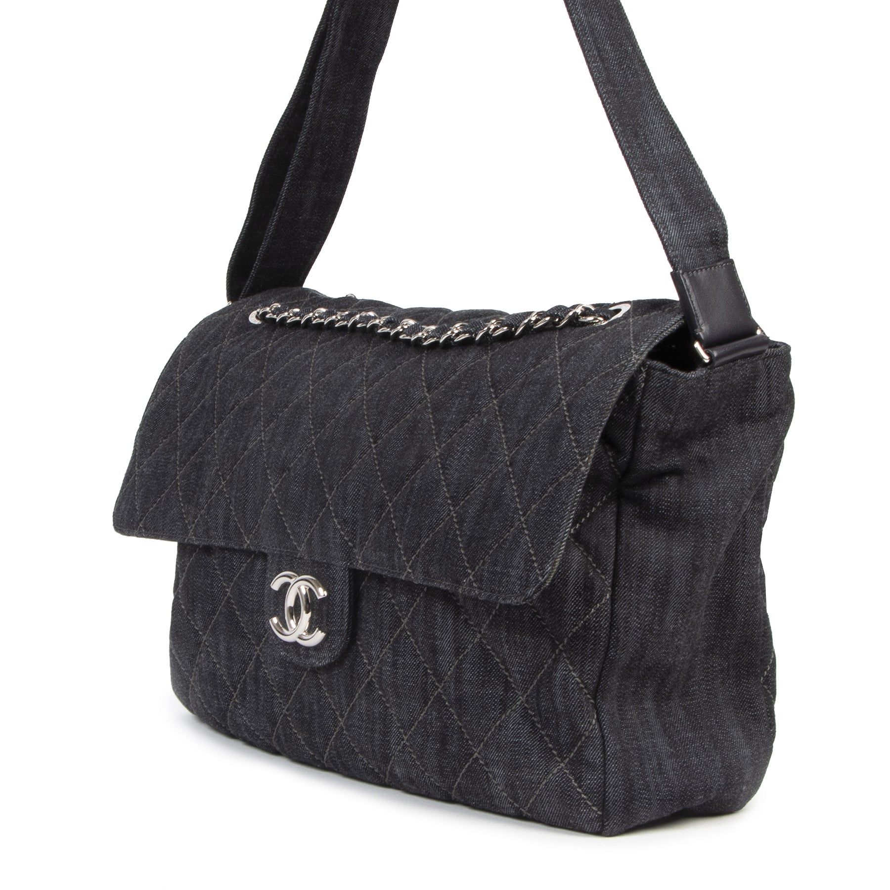 acheter en ligne seconde main Chanel Denim Quilted XL Classic Flap Shoulder Bag